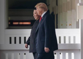 Trump dělá ústupky Kimovi. USA ukončí vojenská cvičení s Jižní Koreou