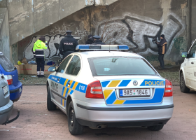 Policisté v Karviné prošetřují násilný trestný čin. Může jít i o dítě