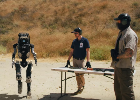 Nový robot udělá vojáky zastaralé, ale má to háček. Není skutečný.