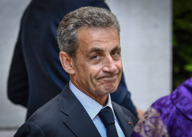 Francouzský exprezident Sarkozy jde na rok do vězení