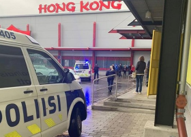 Střelba ve finském obchodním centru má jednoho mrtvého a devět zraněných