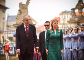 Slovenská prezidentka je na své první zahraniční návštěvě. Navšitivila českého prezidenta, senát i sněmovnu