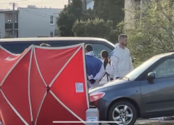 Policisté a vyšetřovatelé na místě činu