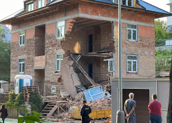 Zásah v ulici Údolní, kde spadlo zdivo u rekonstruovaného domu