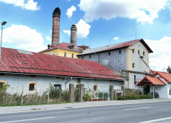 Areál Sladovny v obci Příkazy na Olomoucku, kde byla výrobní linka na cigarety