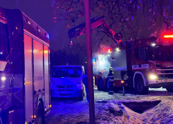 Nehoda na Karlovarské uzavřela na chvíli výpadovku na Karlovy Vary