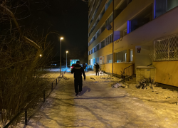 Policisté a záchranaři na místě útoku na Novodvorské