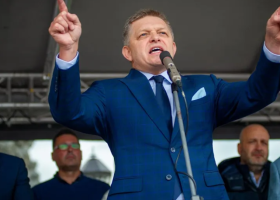 Fico se vrací! Jeho Smer zvítězil ve volbách na Slovensku