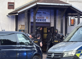 Policisté v Ostravě zabránili střetu fotbalových chuliganů