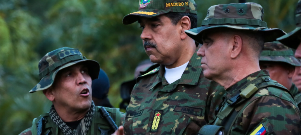 USA stahuje smyčku kolem Venezuely. Byl uzavřen venezuelský vzdušný prostor