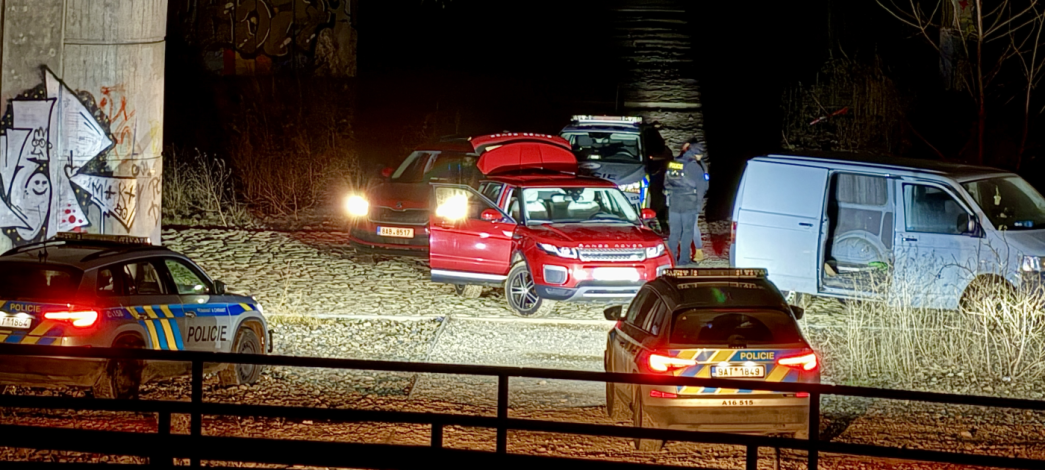 Únos muže přímo v Praze. Policisté únosce vypátrali za tři hodiny.