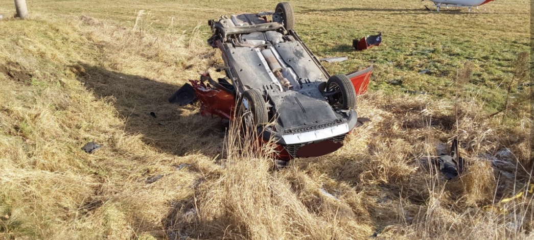 Tři lidské životy vyhasly při nedělních dopravních nehodách