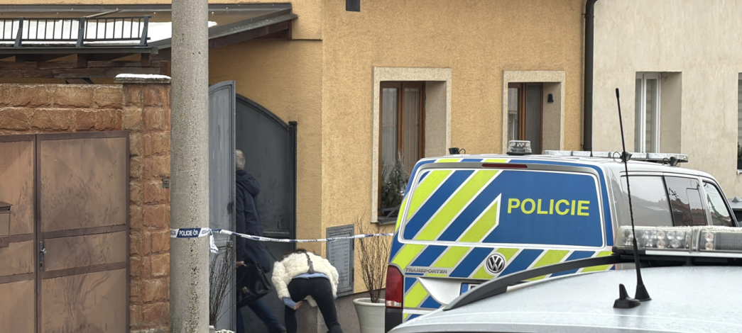 Vražda ve Pcherách na Kladensku: po smrti 46leté ženy policie zadržela jejího manžela