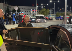 Přítomen byl příletu kromě ministra zahraničních věcí Macinky a premiéra Babiše i ministr obrany Zuna